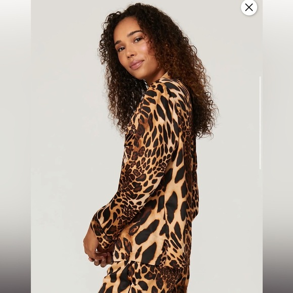Natori Luxe Leopard Pajama Top, RTR - Picture 2 of 11